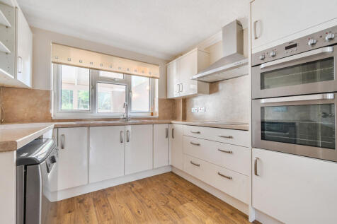 1328551-11-688749...