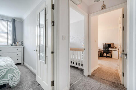 1385622-10-692872...