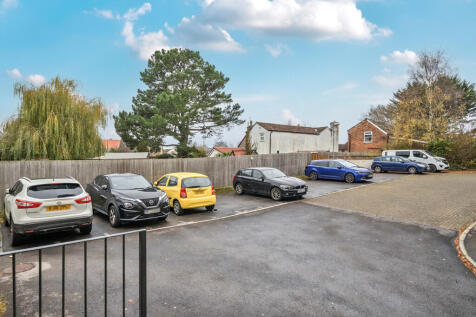 1385622-17-692872...