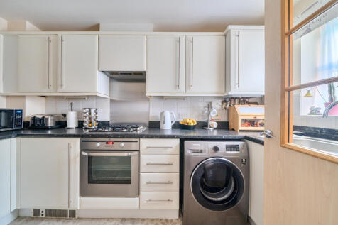 1401431-2-696f6dd...