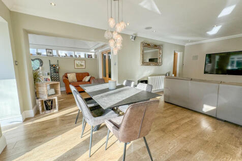 breakfast area 1