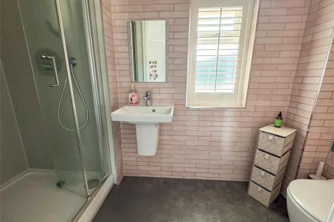 bed2 ensuite