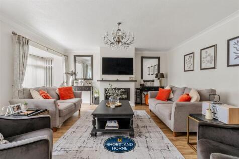 15 Whitefield Close WM (6 of 51).jpg