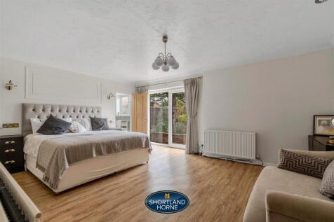 15 Whitefield Close WM (2 of 51).jpg