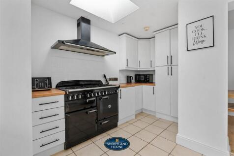 138 Lincroft Crescent (9 of 26).jpg
