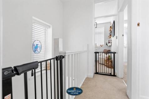 138 Lincroft Crescent (18 of 26).jpg