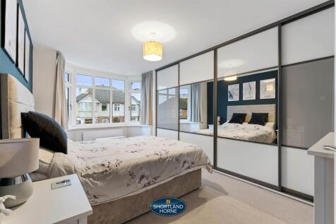 71 Arnold Ave (14 of 24).jpg