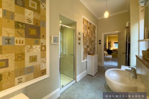 En Suite.jpg