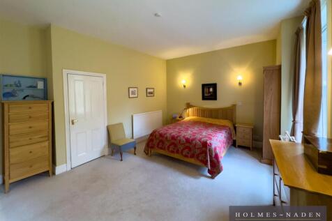 Bedroom 5.jpg