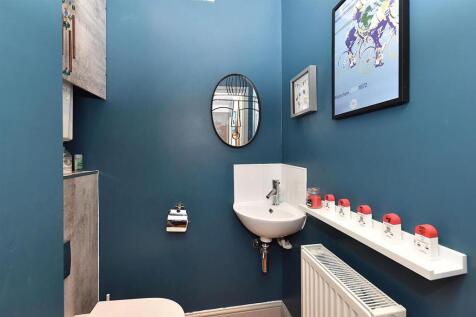 CLOAKROOM/WC