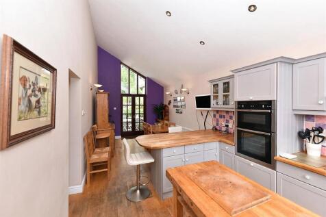 KITCHEN/DINING/FAMILY ROOM