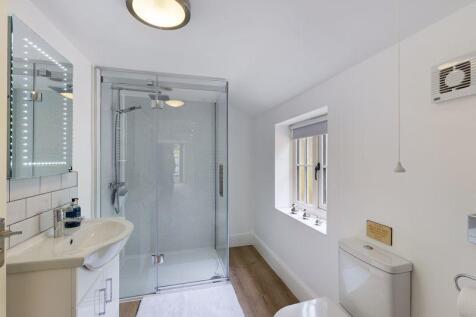 Cottage B shower room