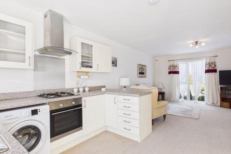 Living Room / Kitchen