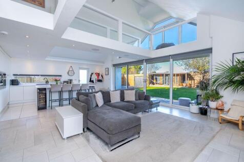 Open Plan Living, Kitchen, Dining