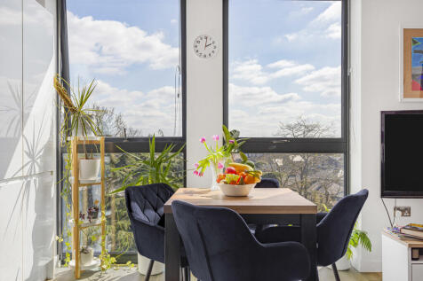 Reception/Kitchen