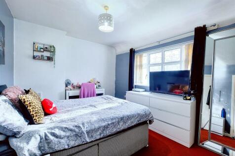47 Woodside Road.jpg