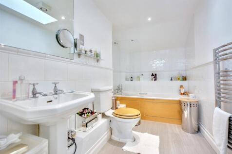 En Suite 2.jpeg