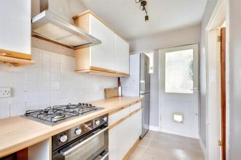 Kitchen_2.jpeg
