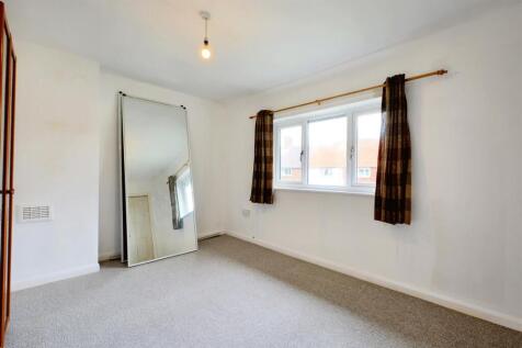 Bedroom 1.jpeg