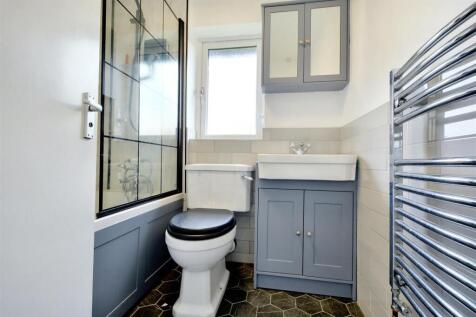 Bathroom_1.jpeg