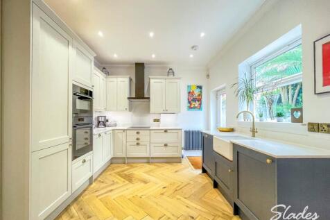 KITCHEN (2)