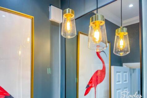 BATHROOM FEATURE