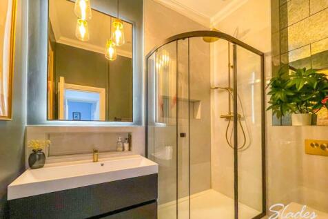 BATHROOM (2)