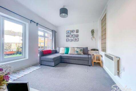 cumnor road lounge m