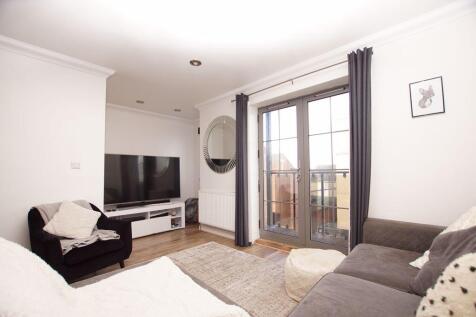 Open Plan Lounge/ Kitchen/ Breakfast ...