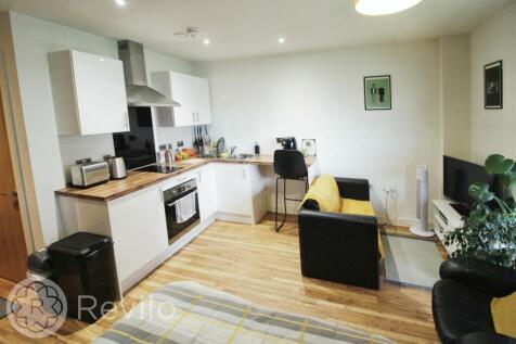 Open Plan Lounge, Kitchen &amp; Bedroom