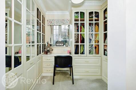 Walk in Wardrobe
