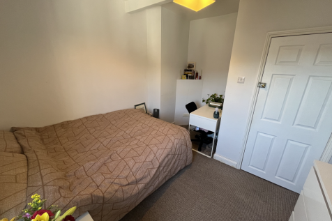 16 Baggholme Road - Bedroom6.png