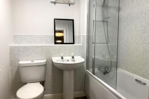 111 Riverside Drive - Bathroom.jpg