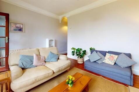 Castle-View-Terrace-Living-Room 1.jpg