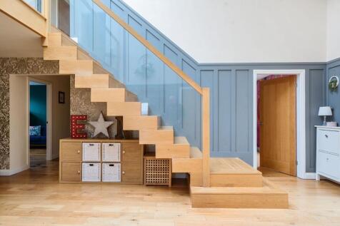 Feature Staircase