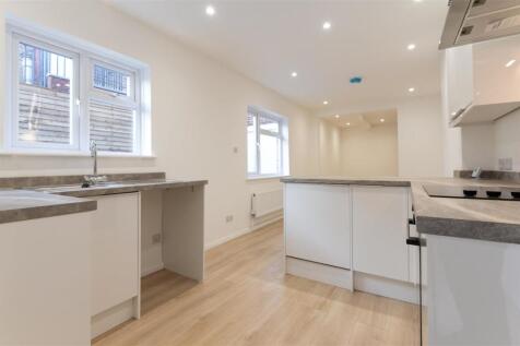 96 Elm Grove 20 18.jpg