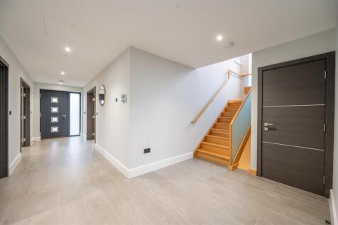 Plot 5 Yacht Haven 25 6.jpg