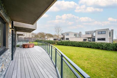 Plot 5 Yacht Haven 25 27.jpg