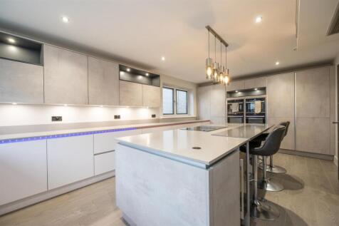 Plot 5 Yacht Haven 25 3.jpg