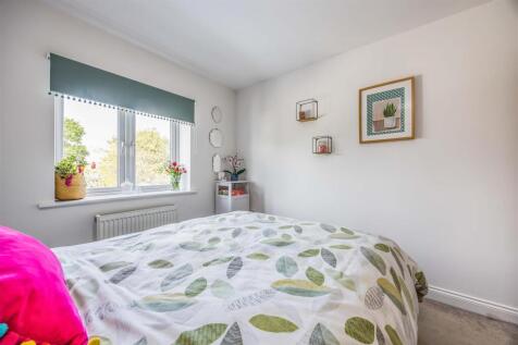 Anarue, Manor Road, Hayling Island-Small-PorticoMa