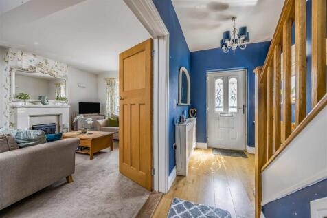 Anarue, Manor Road, Hayling Island-Small-PorticoMa