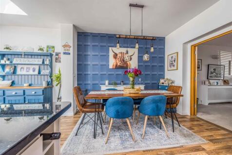 Anarue, Manor Road, Hayling Island-Small-PorticoMa