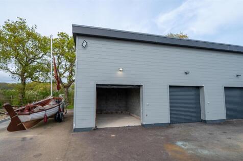 Industrial unit Yacht Haven 25 6.jpg