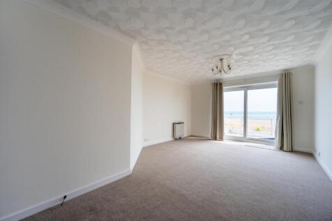 Flat 5 Regatta Court 22 9.jpg