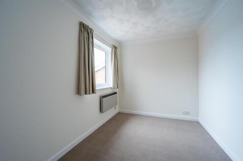 Flat 5 Regatta Court 22 16.jpg