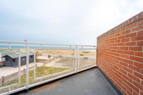 Flat 5 Regatta Court 22 7.jpg