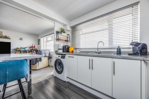 13 Anne¿s Court, Seafront, Hayling Island-Small-Po