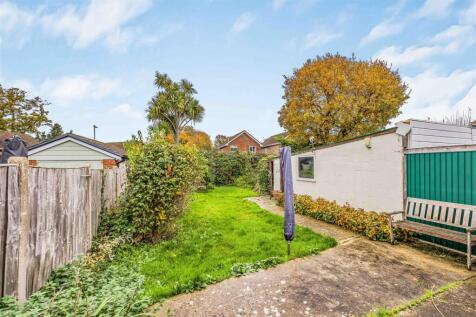 66 Durley Avenue, Cowplain-Small-PorticoMarketing-