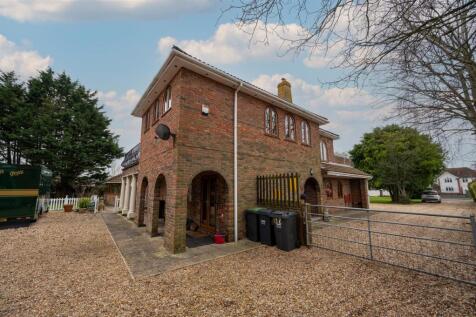 132 Havant Road 25 40.jpg