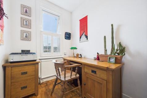 CAM01085G0-PR0610...